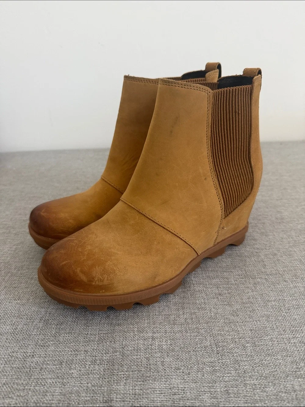 Sorel Women's Joan of Arctic Wedge Ankle Boots in Tan Brown